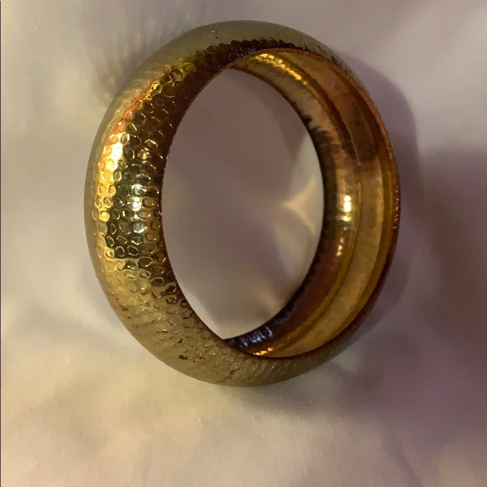 Bangle bracelet